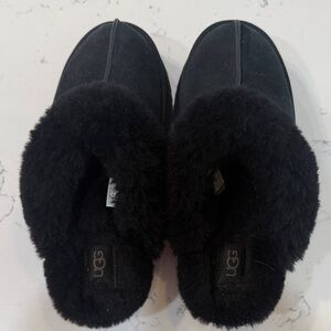 NWT UGG Black Plush Slippers